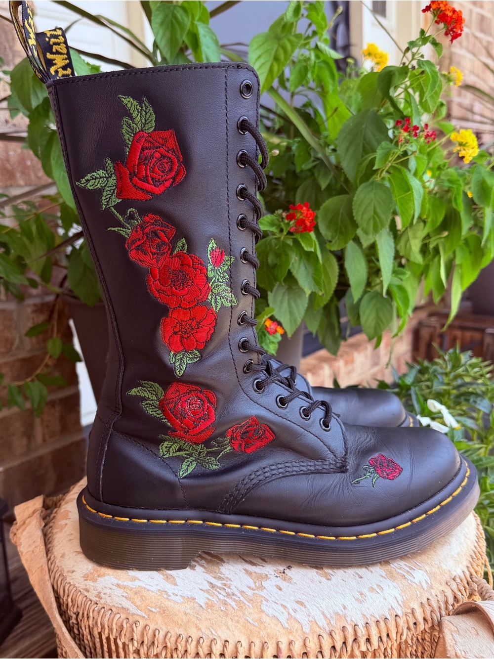 Doc Marten 1914 Vonda Mono Embroidered Rose Floral 14 Eye Black Red Combat Boots - Picture 4 of 16